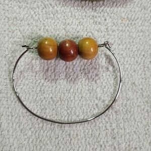Silvertone wood beads bracelet